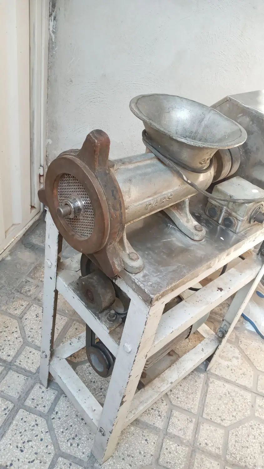 چرخ گوشت صنعتی سایز 42|خردکن، آسیاب، غذاساز|تهران, خاوران|دیوار