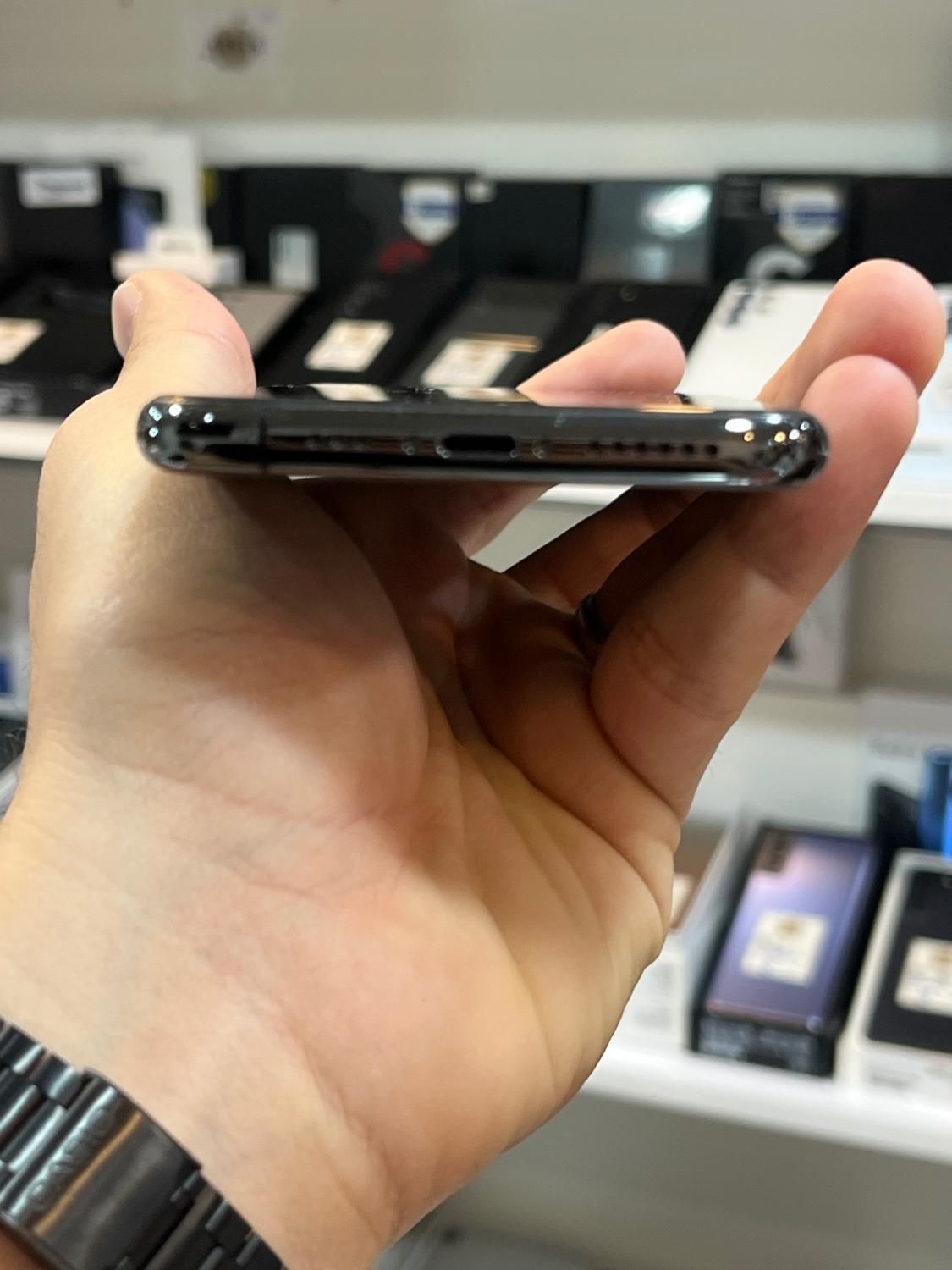 Iphone 11 Pro 256GB LLA باتری ۸۵ درصد|موبایل|کرج, کوی امامیه|دیوار