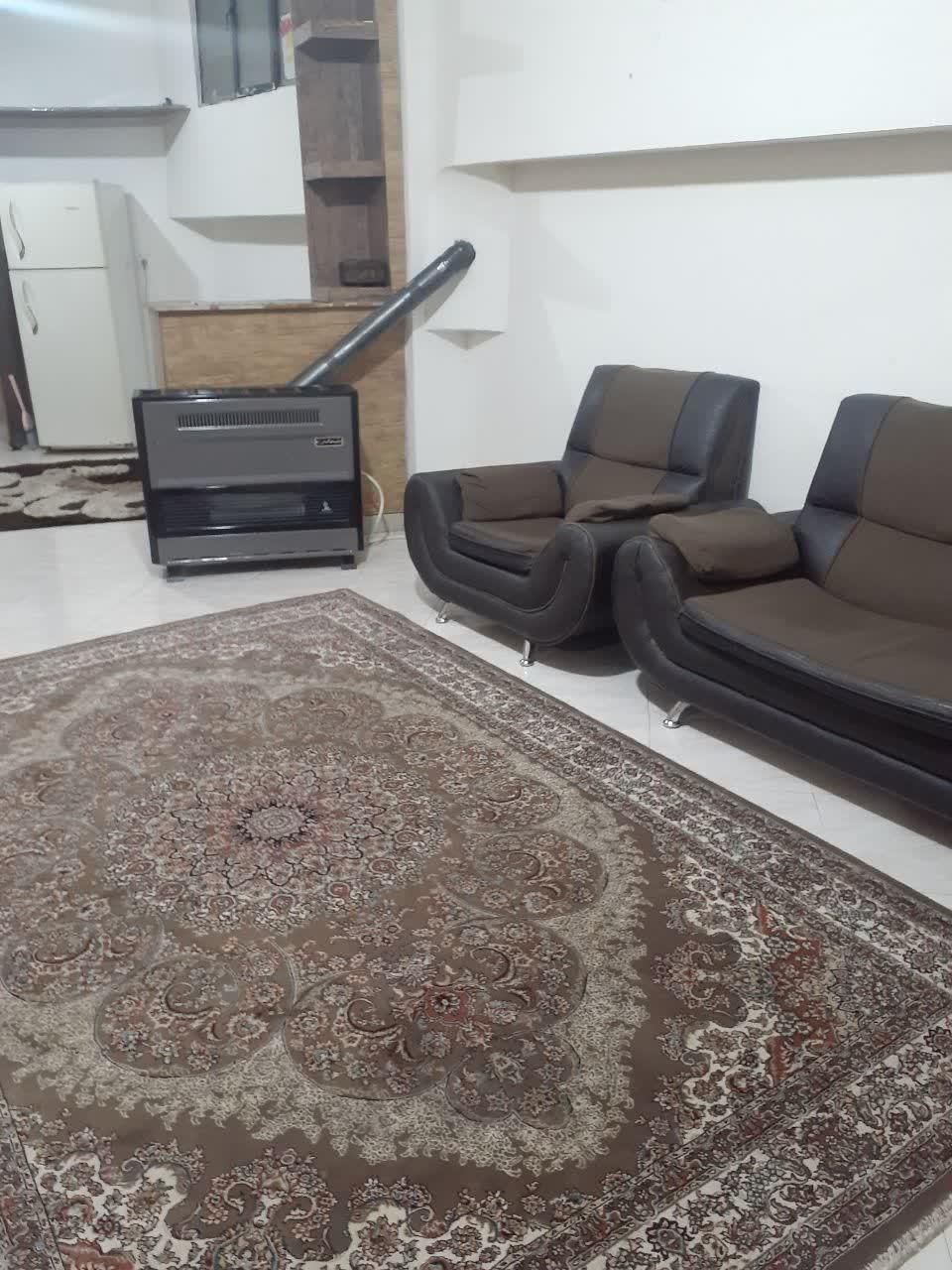 آپارتمان تمیز و بی سر صدا|اجارهٔ کوتاه‌مدت آپارتمان و سوئیت|مشهد, سرافرازان|دیوار
