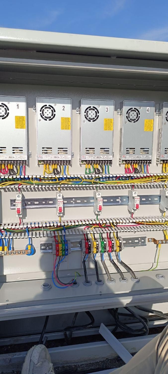 برقکار ساختمان.عیب یابی.نورپردازی|خدمات پیشه و مهارت|صدرا-فارس, فاز ۱|دیوار