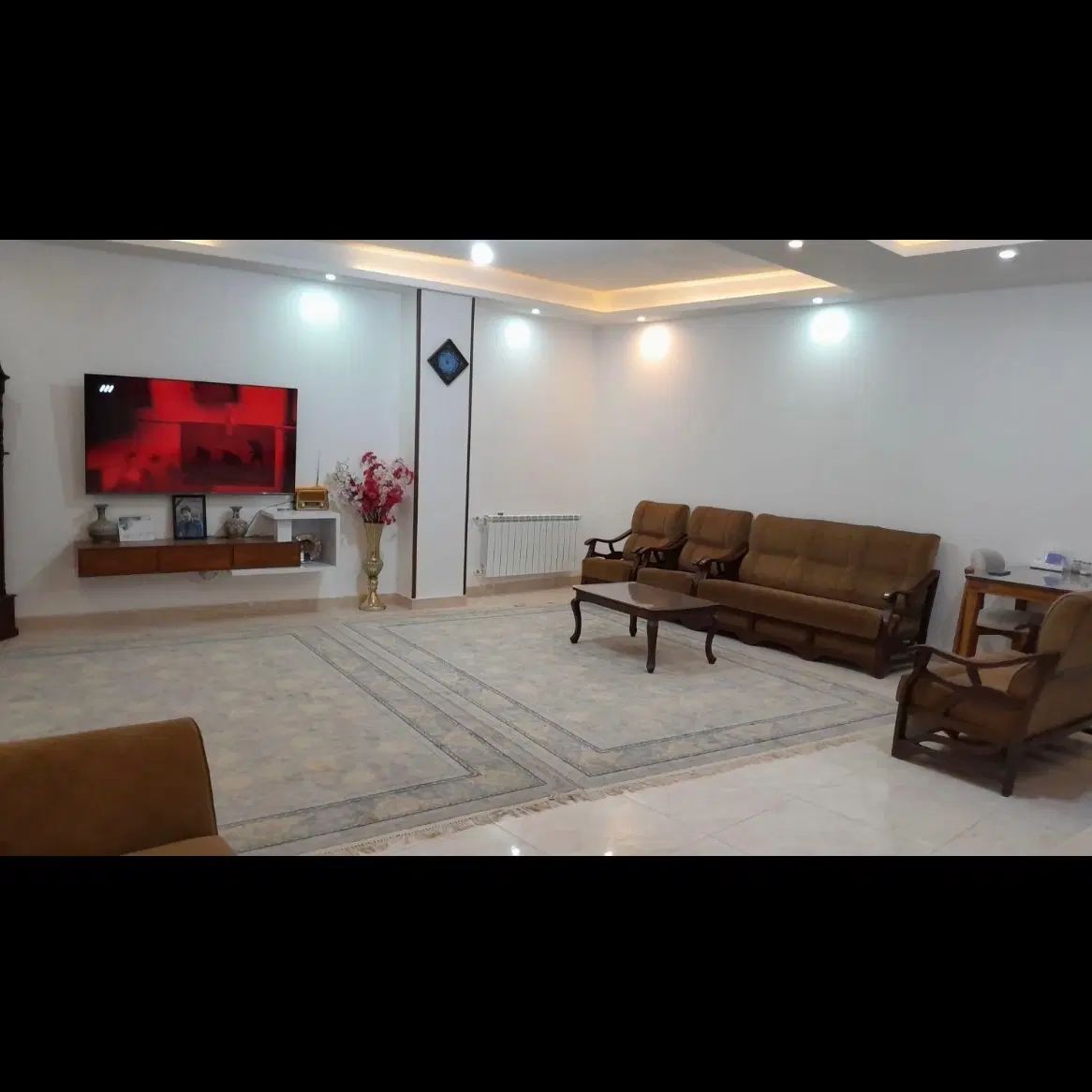 آپارتمان ۹۸متری/ فاز۱معلم/آسانسور/پارکینگ|فروش آپارتمان|رشت, معلم|دیوار