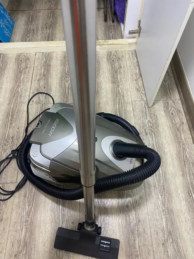 جاروبرقی مارک کِنوود|جاروبرقی، جارو شارژی، بخارشو|رشت, عینک|دیوار