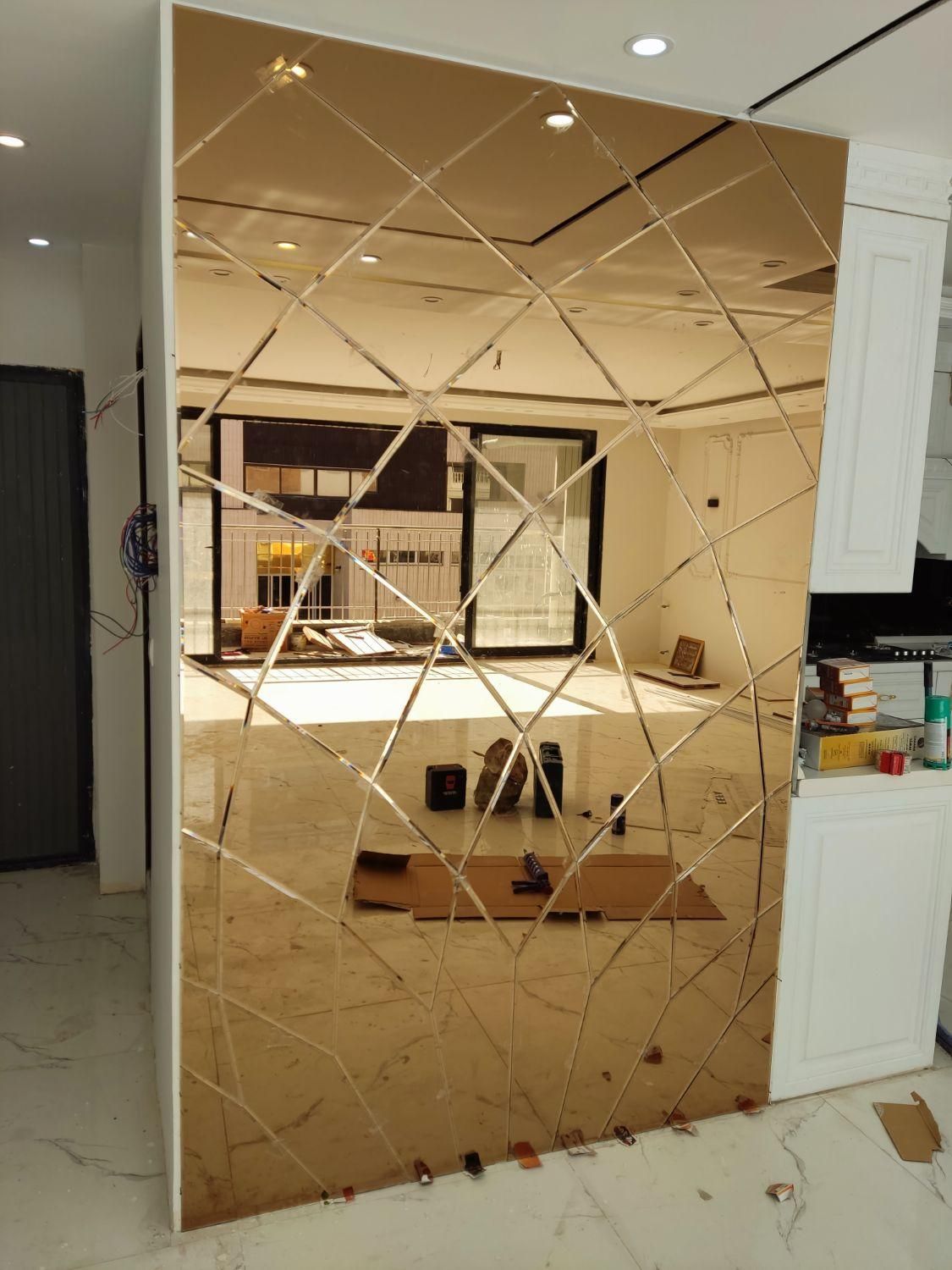 آینه های بگ لایت|آینه|شاهین‌شهر, نظامی|دیوار