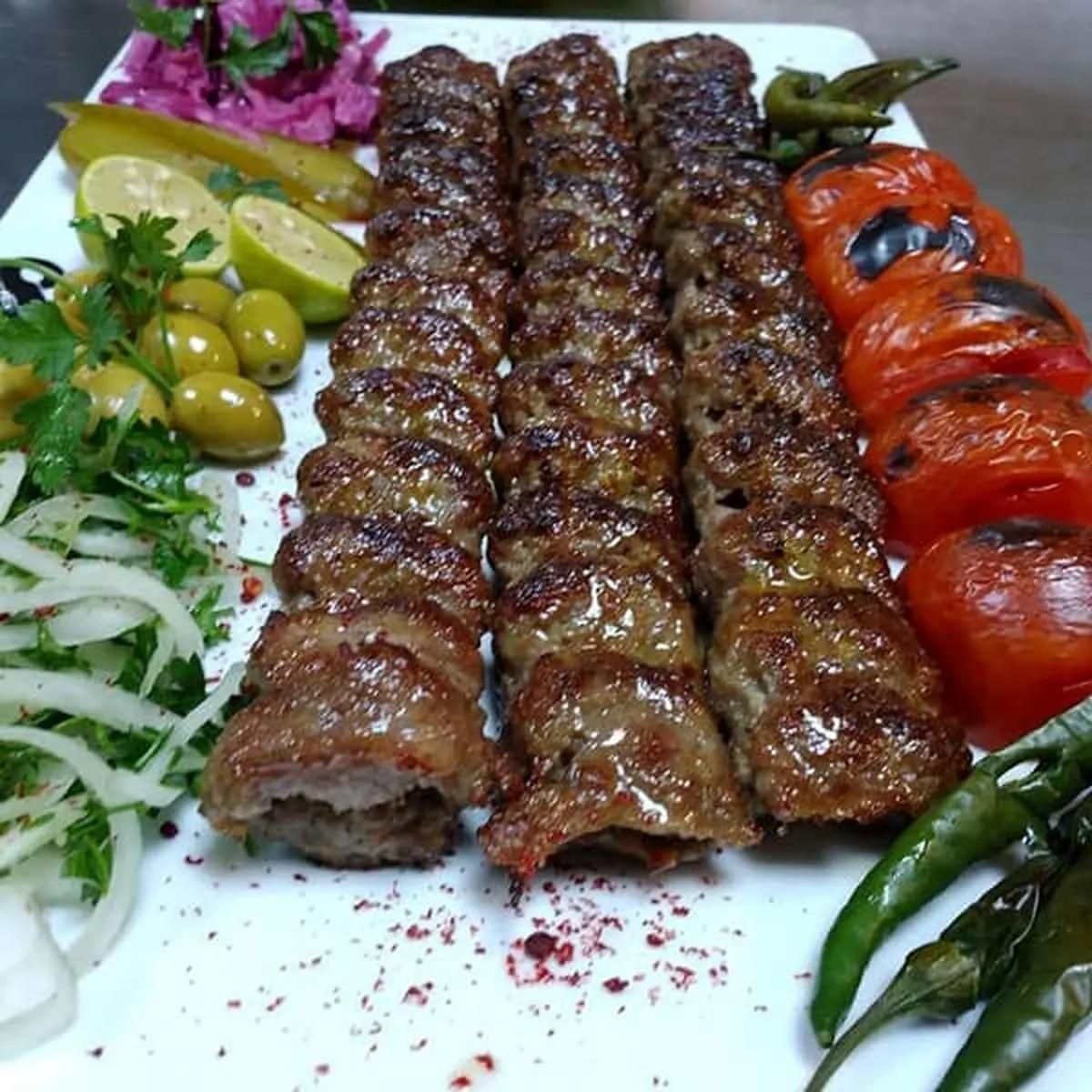 آشپزی برای شرکتها و کارگاه پذیرفته میشود|خدمات پذیرایی، مراسم|تخت, |دیوار