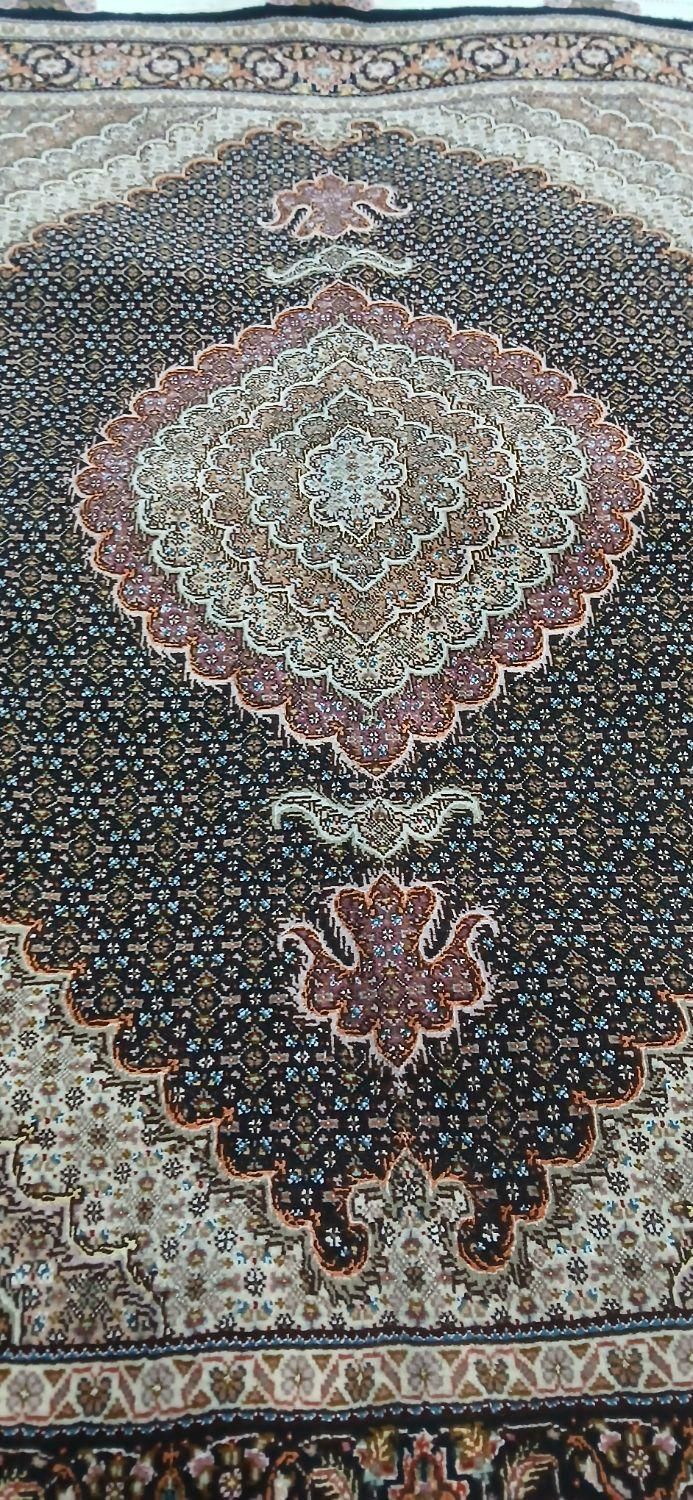 قالیچه ماهی خوی مرینوس ابریشم تازه سرمه ی|فرش|رشت, امین الضرب|دیوار
