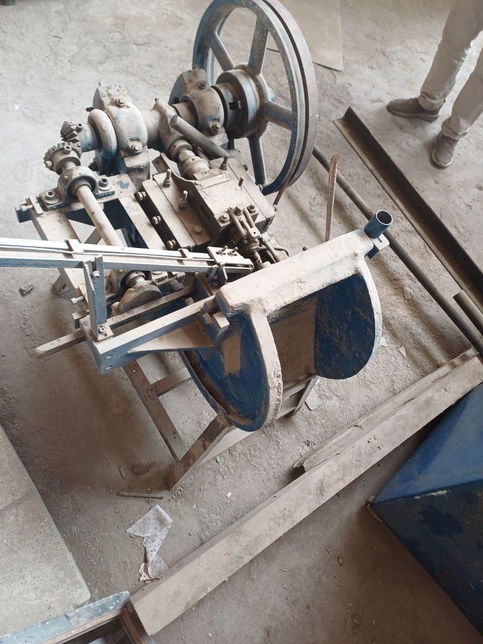 پرس افقی با ویبراتور یا فیدر اتومات چینی|ماشین‌آلات صنعتی|پاکدشت, خاتون آباد|دیوار