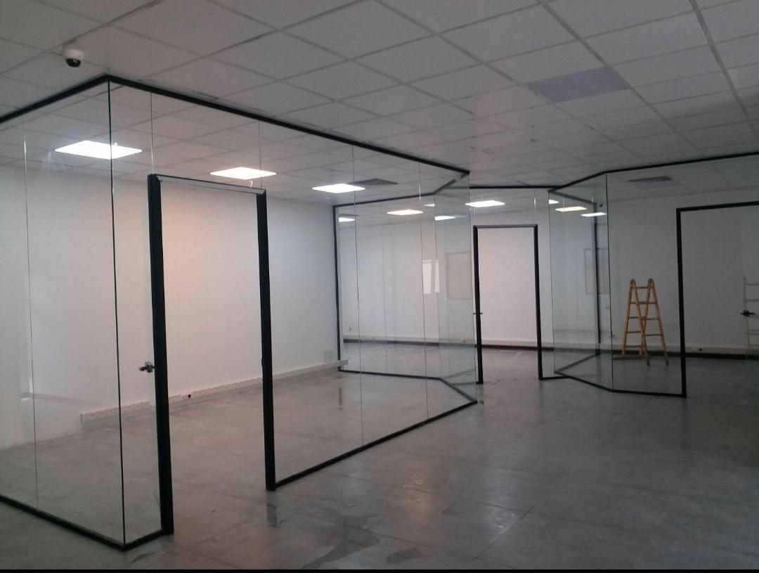 تاچ سکوریت، نمایندگی انواع شیشه های سکوریت|خدمات پیشه و مهارت|سنندج, |دیوار