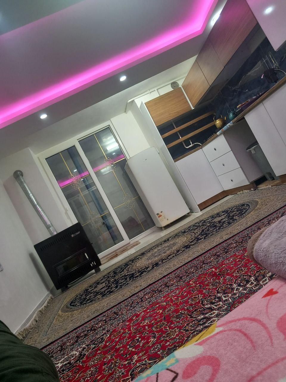 سوییت تمیز در قلب رشت بازار|اجارهٔ کوتاه‌مدت آپارتمان و سوئیت|رشت, بازار|دیوار