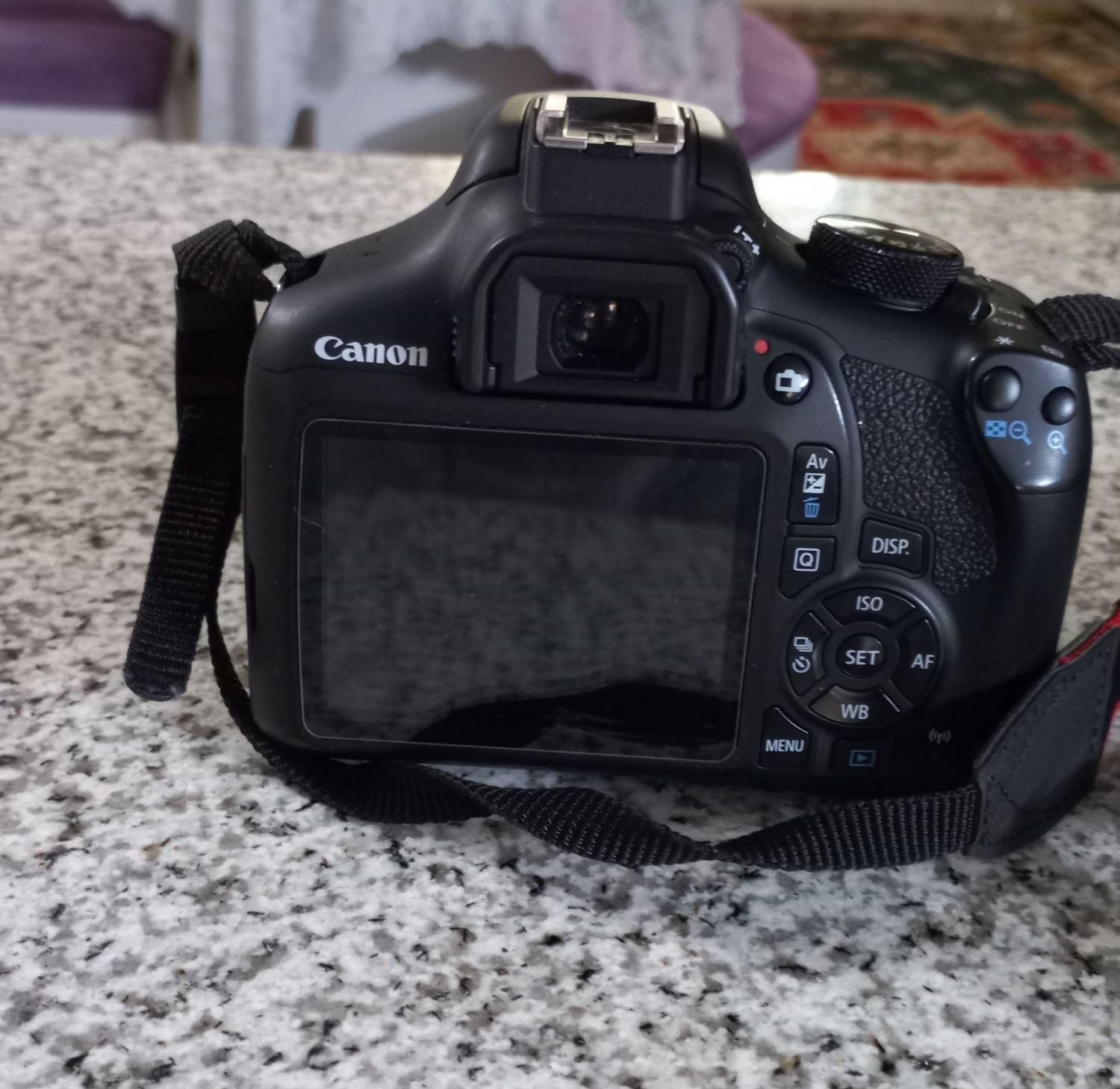 دوربین کنون ۱۳۰۰dبسیارتمیزوکم کار|دوربین عکاسی و فیلمبرداری|فولادشهر, B4|دیوار