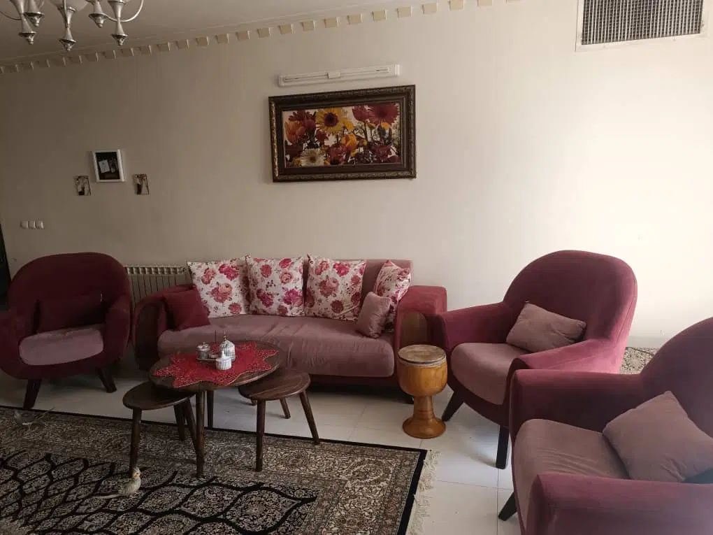 مبلمان ۶نفره سالم بهمراه جلومبلی و عسلی|مبلمان خانگی و میز عسلی|اصفهان, شیخ اشراق|دیوار