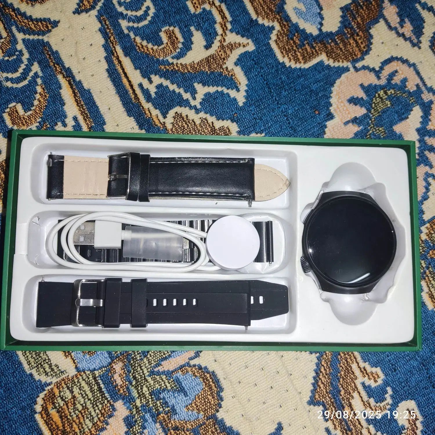 ساعت هوشمند|ساعت|مشهد, طلاب|دیوار