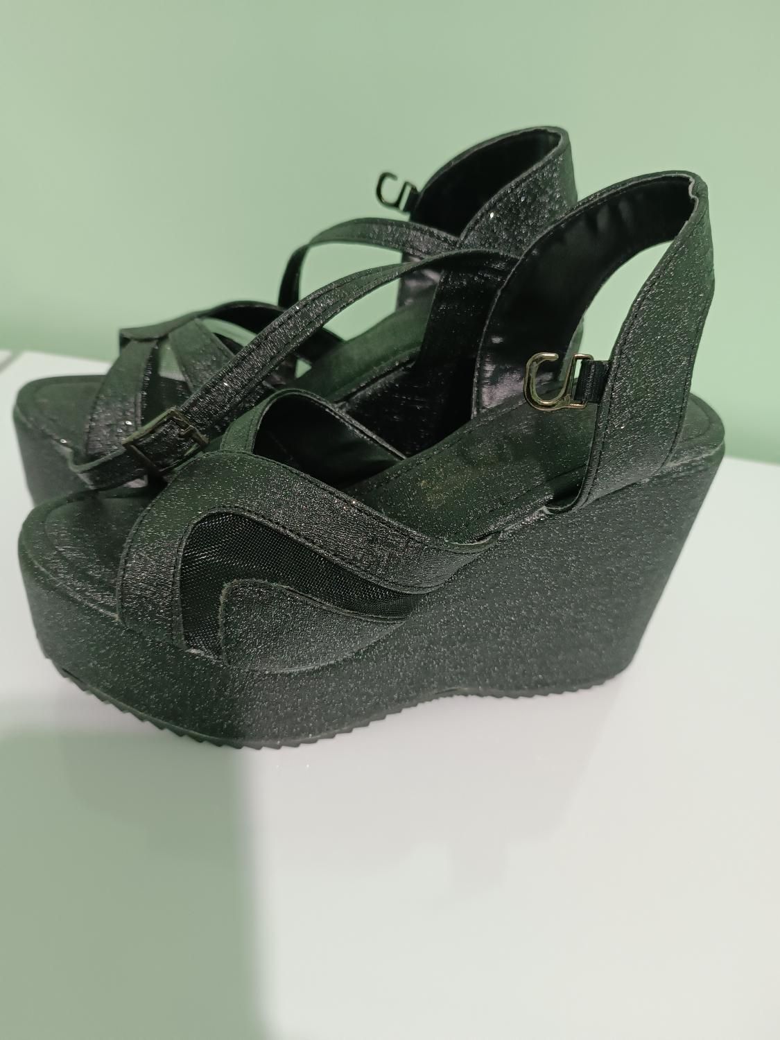 کفش مجلسی|کیف، کفش، کمربند|دزفول, |دیوار