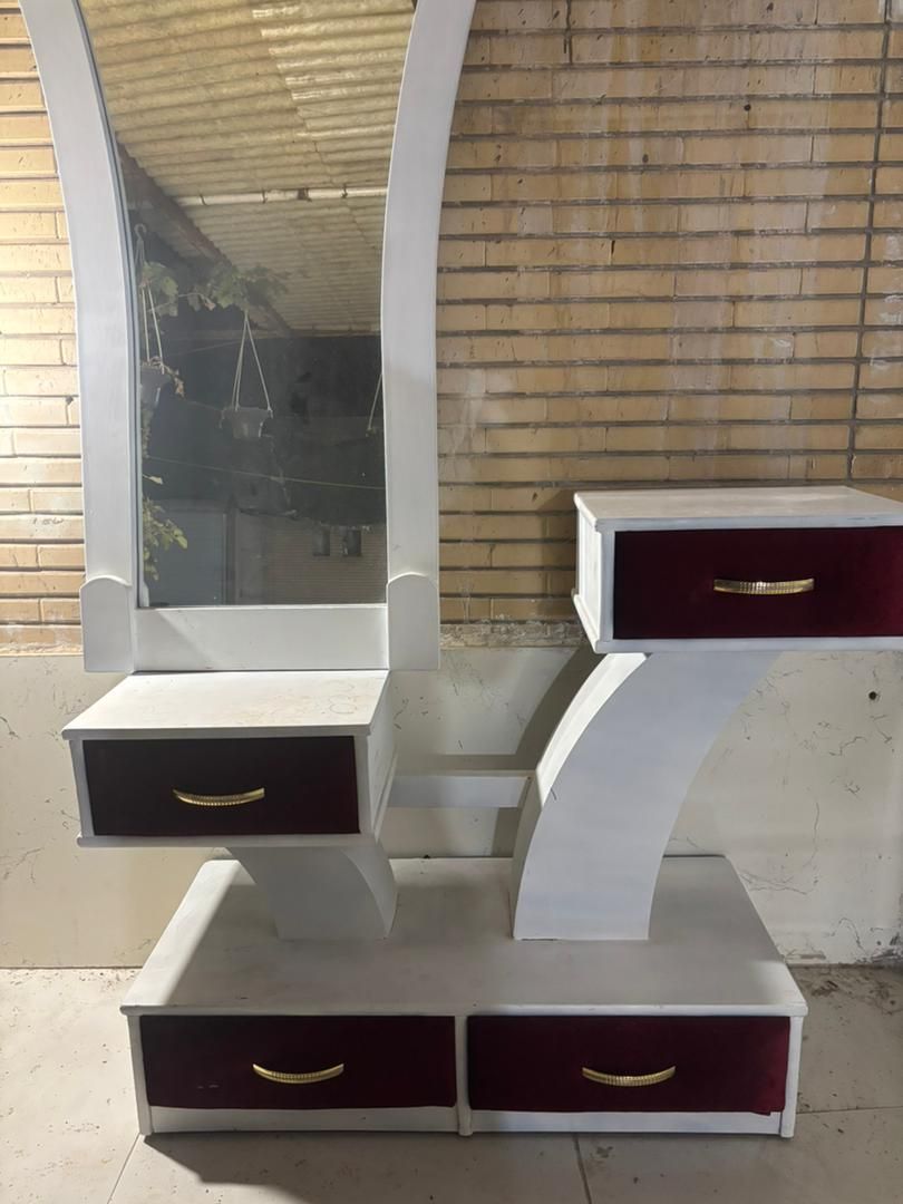 میز آرایش|تخت و سرویس خواب|شاهینشهر, فدک|دیوار