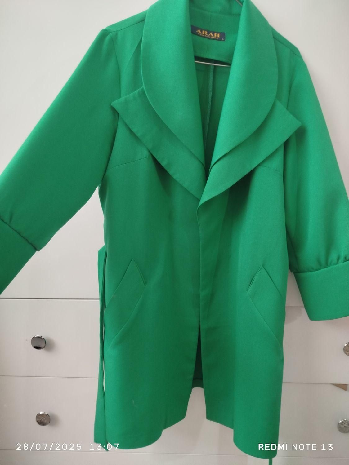 سه عدد مانتو|لباس|تربت‌حیدریه, آغوی|دیوار