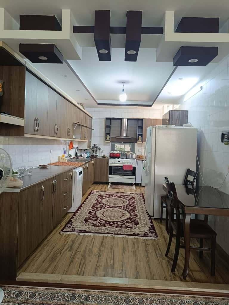 ویلایی دو طبقه 190 متر با نورگیری بی نظیر|فروش خانه و ویلا|اصفهان, جلالیه|دیوار