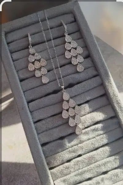 نیم ست|جواهرات|مشهد, پروین اعتصامی|دیوار