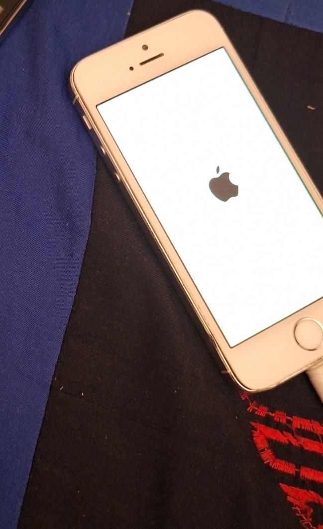 اپل iPhone 5s با حافظهٔ ۱۶ گیگابایت|موبایل|کهریزک, |دیوار