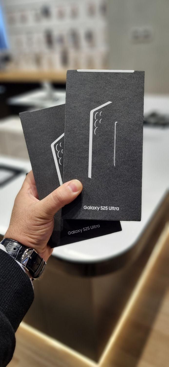 سامسونگ galaxy s25 ultra با حافظهٔ ۲۵۶ گیگابایت|موبایل|تهران, زعفرانیه|دیوار