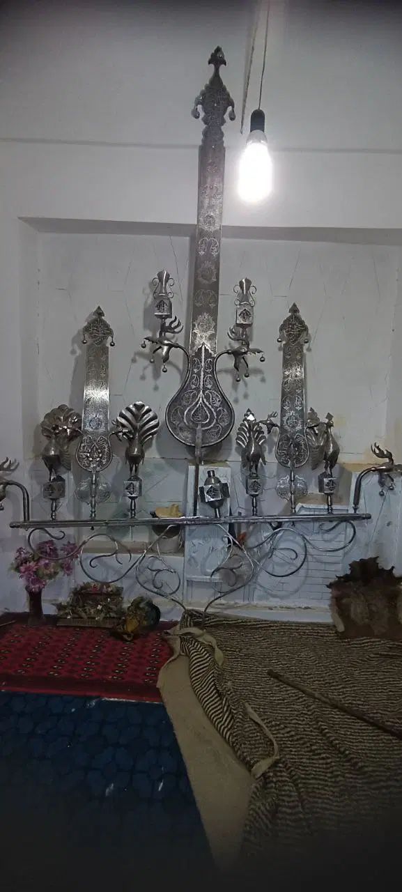 علامت. علم ۳ تیغ چوب|کلکسیون اشیاء عتیقه|تهران, جوادیه|دیوار