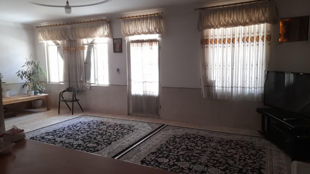 اجاره خانه ویلایی ۱۱۰ متری ۲ خوابه در زیدی|اجارهٔ خانه و ویلا|کاشان, دانش|دیوار