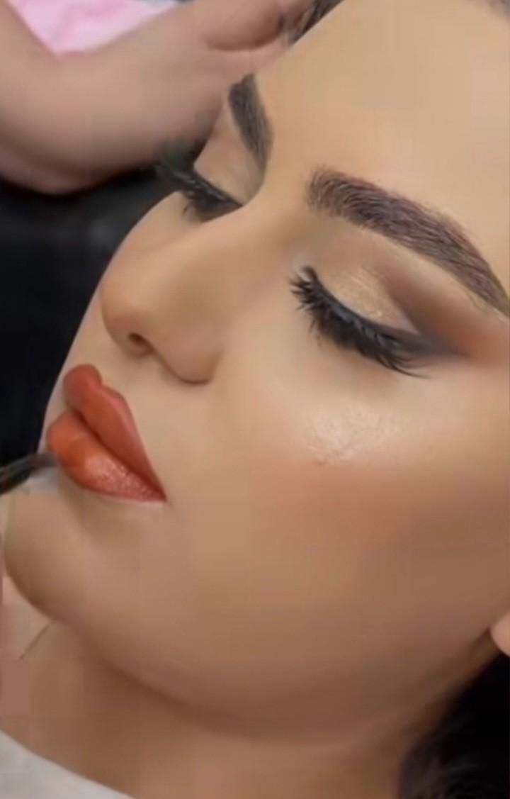 خدمات تخصصی رنگ و لایت ومیکاپ وشنیون|خدمات آرایشگری و زیبایی|هشتگرد, هشتگرد قدیم|دیوار