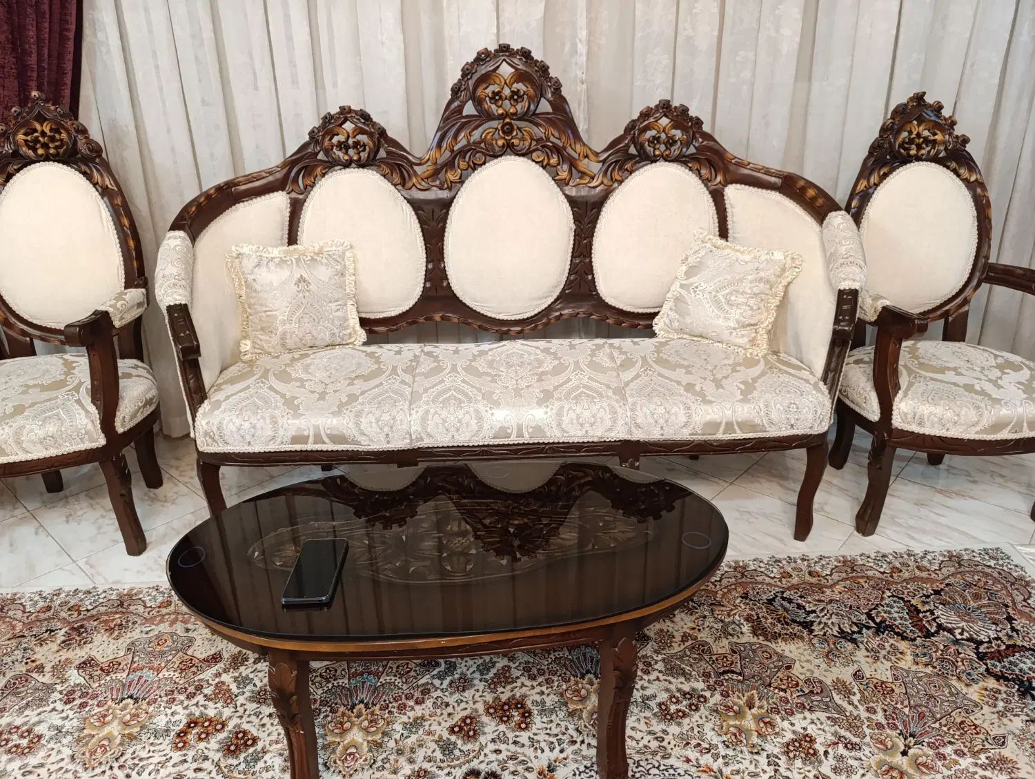 مبلمان فوق در حد نو تازه رنگ و رویه کوبی شده|مبلمان خانگی و میز عسلی|تهران, یافت آباد شمالی|دیوار