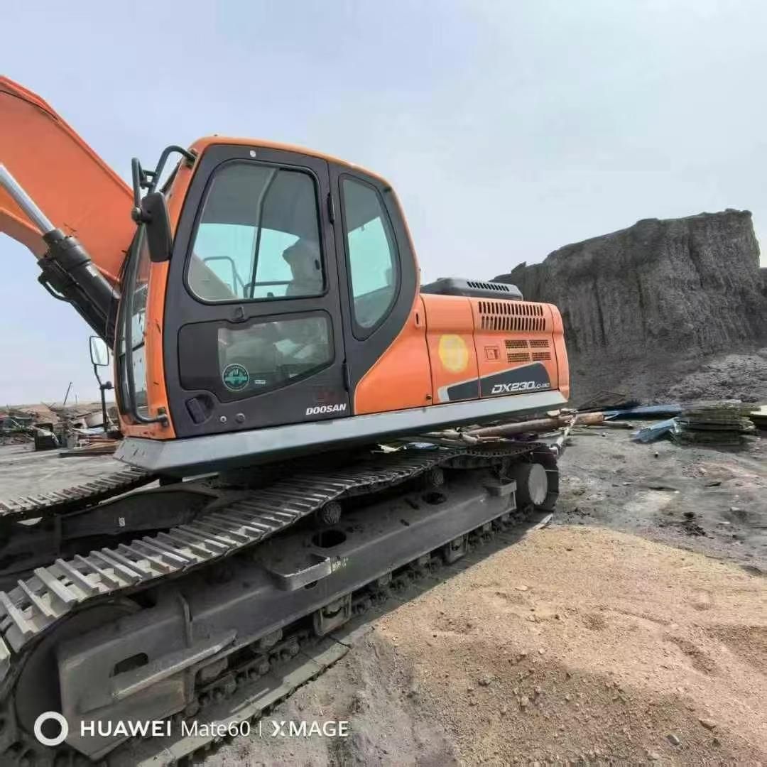 نمایشگاه بیل و لودر و ماشین آلات راهسازی گلهدار|خودرو سنگین|اهواز, اهواز|دیوار