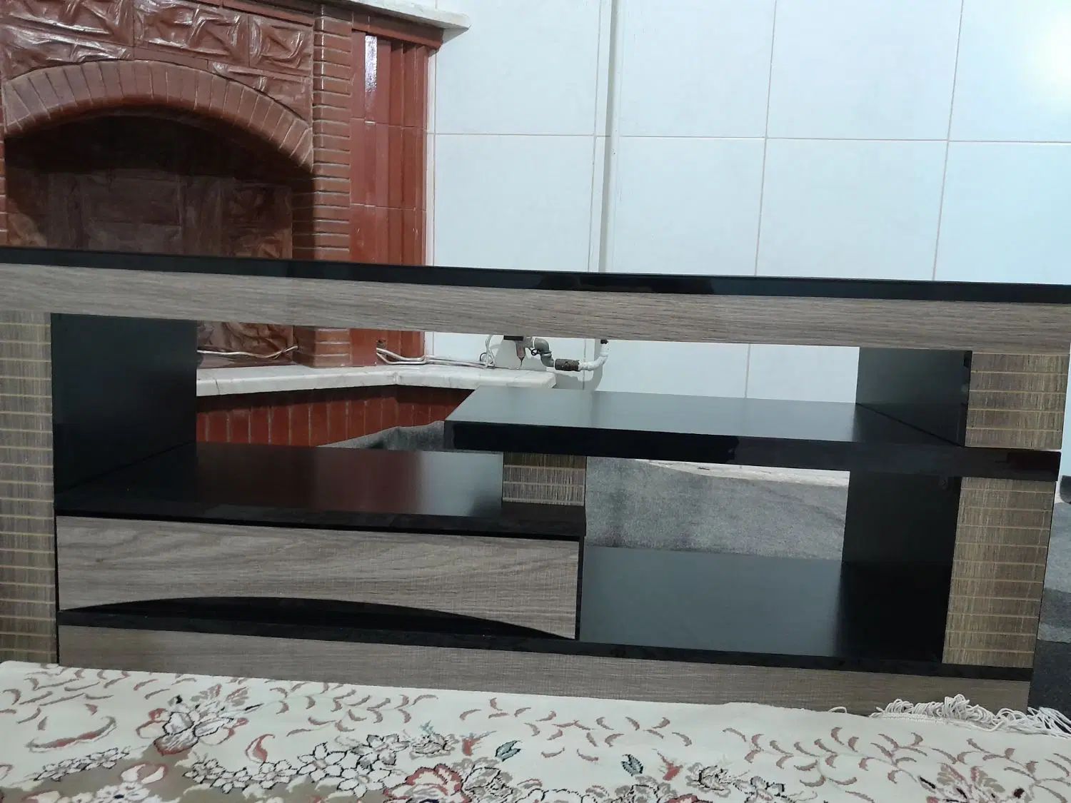 زیرتلویزیونی کارکرده ۱۰۰۰/۰۰۰|میز تلویزیون|کرمانشاه, |دیوار