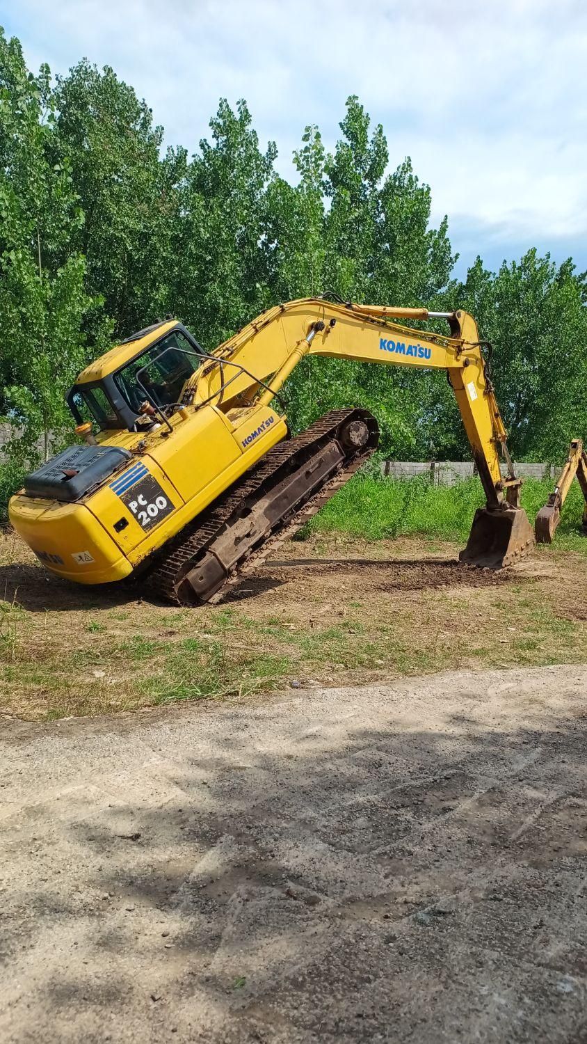 اجاره بیل مکانیکی زنجیری گیلان رشت لاهیجان انزلی|خدمات حمل و نقل|رشت, معلم|دیوار