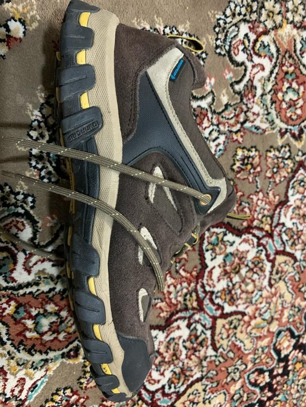 کفش کوهنوردی|کیف، کفش، کمربند|بیرجند, |دیوار