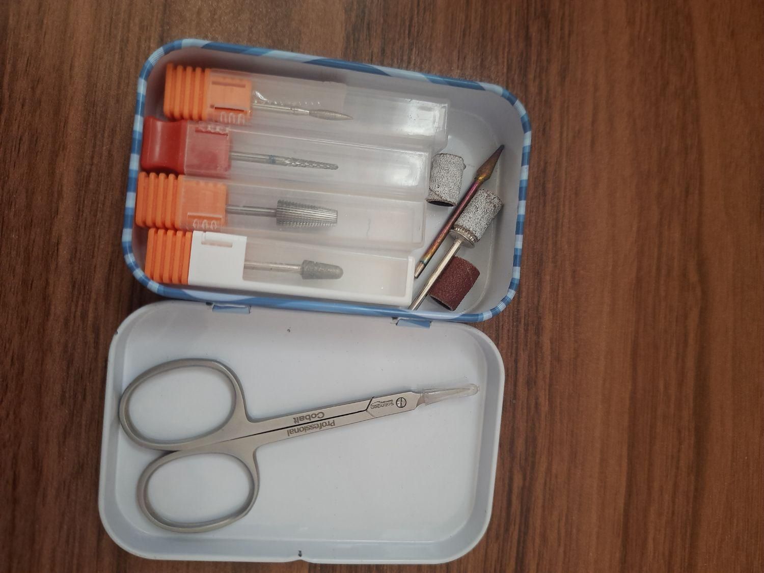 سوهان برقی و دستگاه یووی|آرایشی، بهداشتی، درمانی|رشت, پل تالشان|دیوار