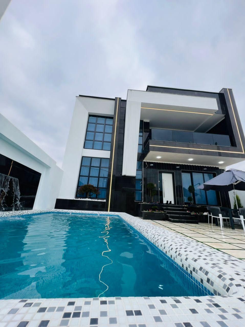 اجاره باغ ویلا استخرابگرم واحد جکوزی ایرانمال|اجارهٔ کوتاهمدت ویلا و باغ|تهران, چیتگر جنوبی|دیوار