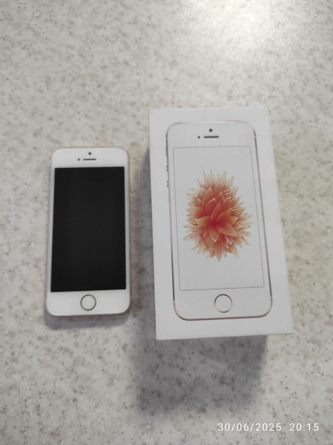 اپل iPhone SE با حافظهٔ ۶۴ گیگابایت|موبایل|اصفهان, خواجو|دیوار