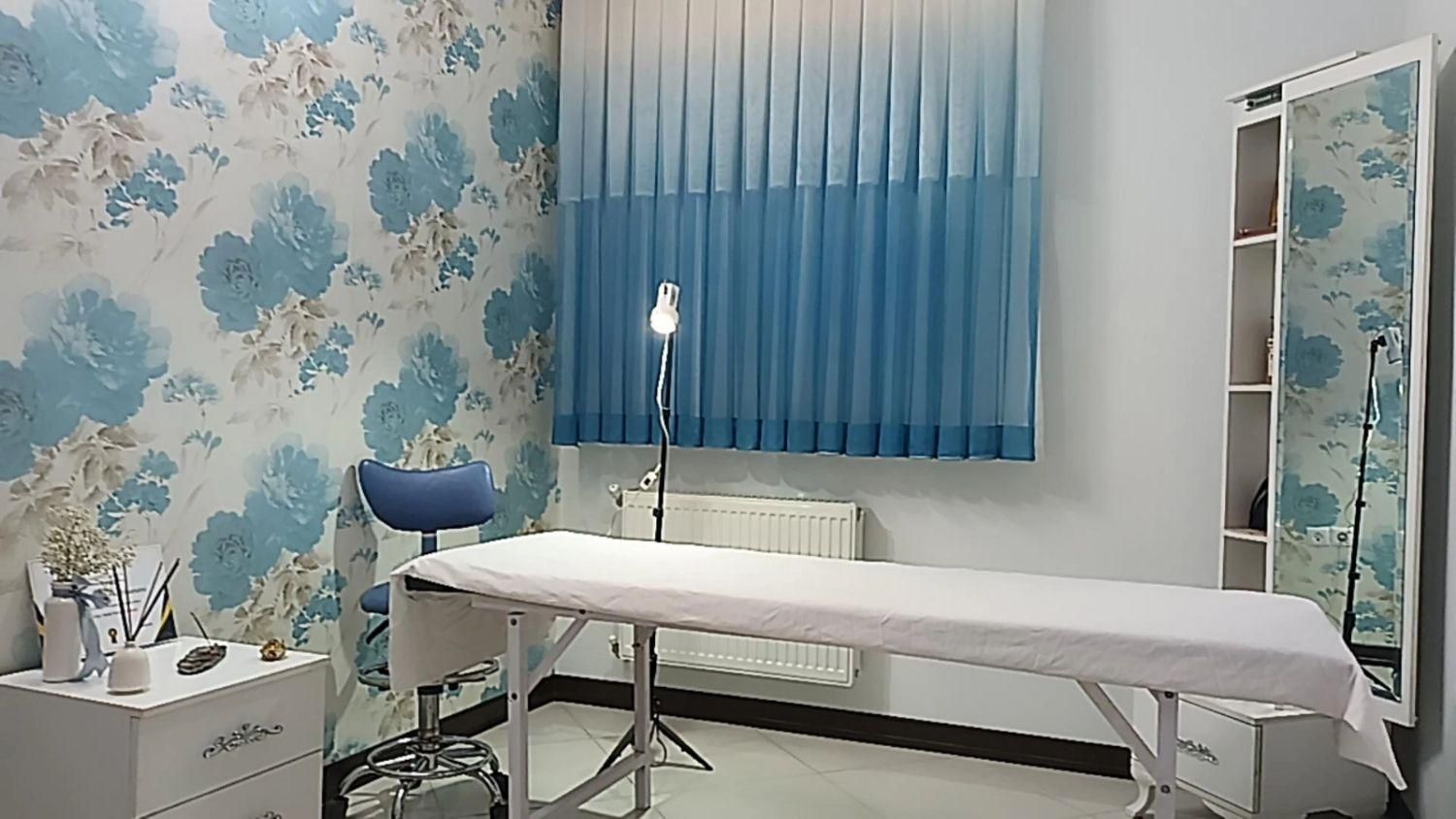تخت مژه یا ماساژ به همراه یک صندلی|تخت و سرویس خواب|مشهد, یوسفیه|دیوار