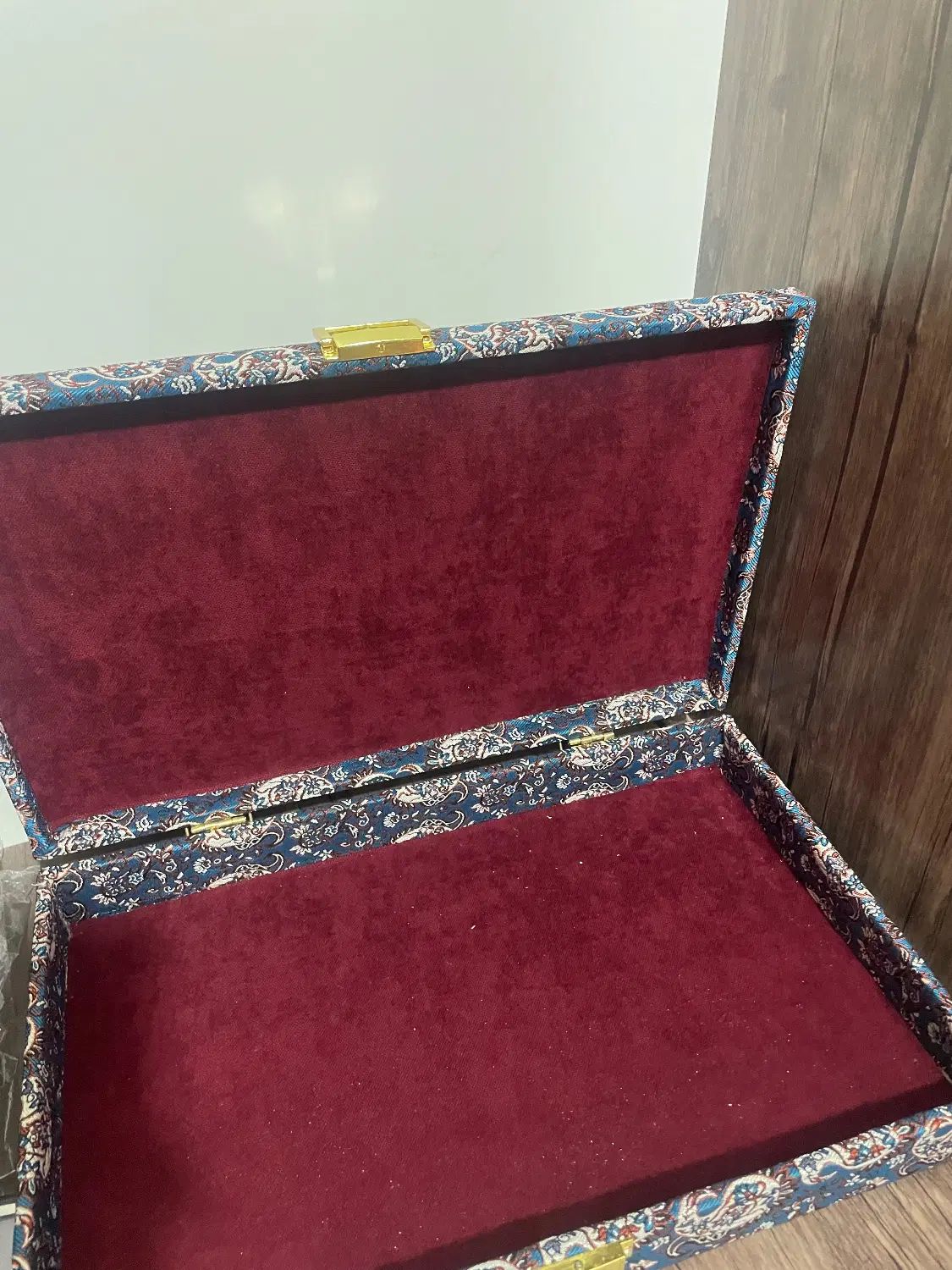 جعبه پارچه ترمه طرح مخمل بزرگ مناسب هدیه|صنایع دستی و سایر لوازم تزئینی|تهران, شمس‌آباد|دیوار
