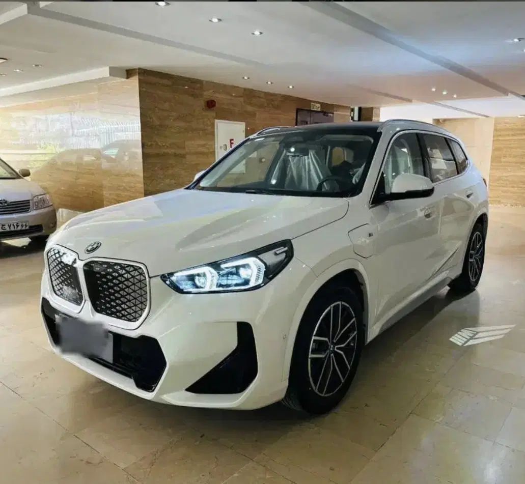 فوری Bmw ix1 حواله|خودرو سواری و وانت|تهران, شهرک آزادی|دیوار