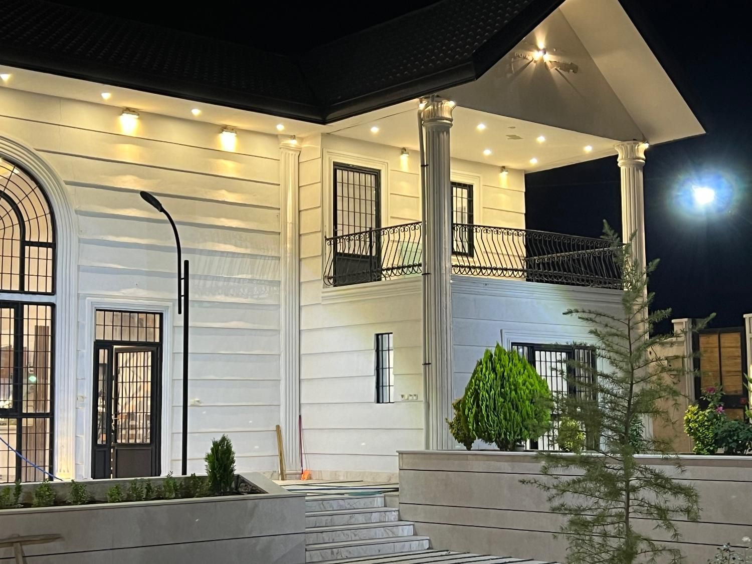 اجاره روزانه ویلا استخر دار آبگرم در هفت باغ33|اجارهٔ کوتاه‌مدت ویلا و باغ|کرمان, |دیوار