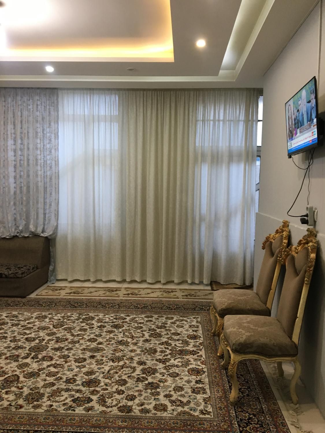 منزل شیک و تمیز باامکانات و پارکینگ برای زاعرین|اجارهٔ کوتاه‌مدت آپارتمان و سوئیت|مشهد, کارمندان دوم|دیوار