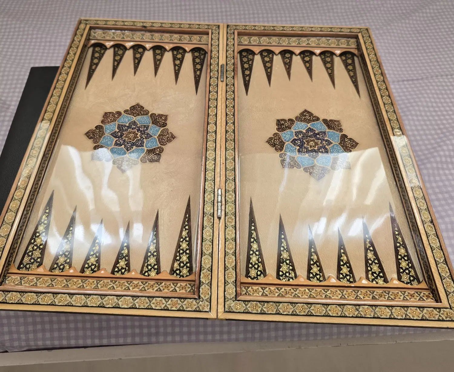 تخته و شطرنج تمام خاتم نو و دست نخورده با کیف چرم|صنایع دستی و سایر لوازم تزئینی|تهران, پاسداران|دیوار