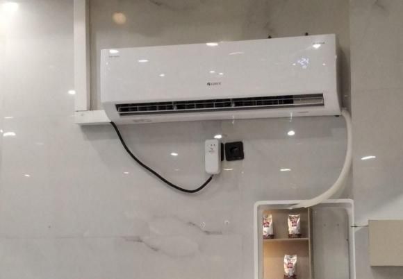 با دقت و مهارت تعمیرات و نصب اسپیلت|خدمات پیشه و مهارت|زابل, |دیوار