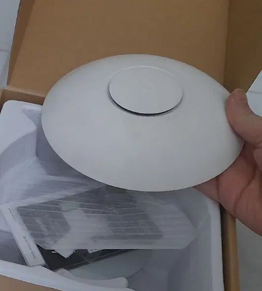 اکسس پوینت unifi|مودم و تجهیزات شبکه|اصفهان, بهارستان|دیوار