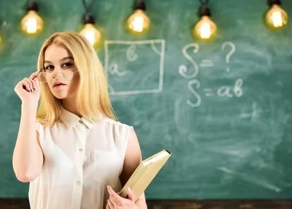 ارائه خدمات آموزشی - علمی همه جانبه|خدمات آموزشی|تهران, شهرک آپادانا|دیوار