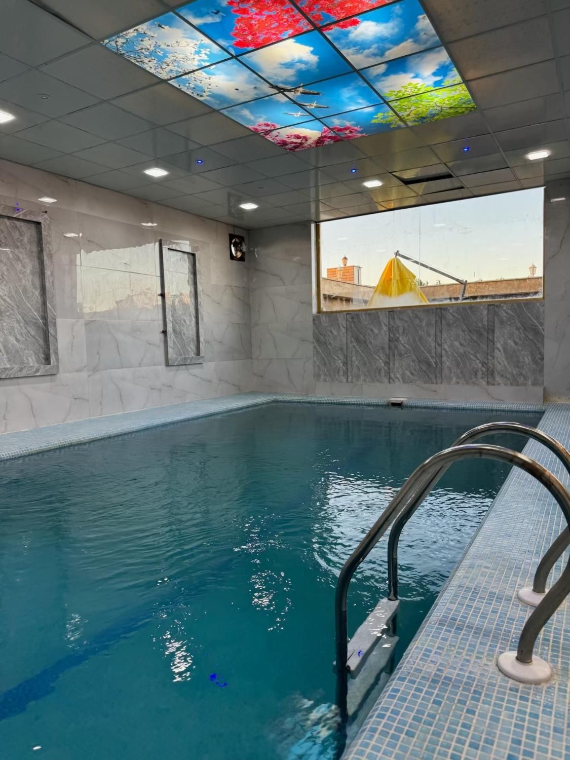 ویلای استخردار سرپوشیده|اجارهٔ کوتاه‌مدت ویلا و باغ|خرم‌آباد, |دیوار