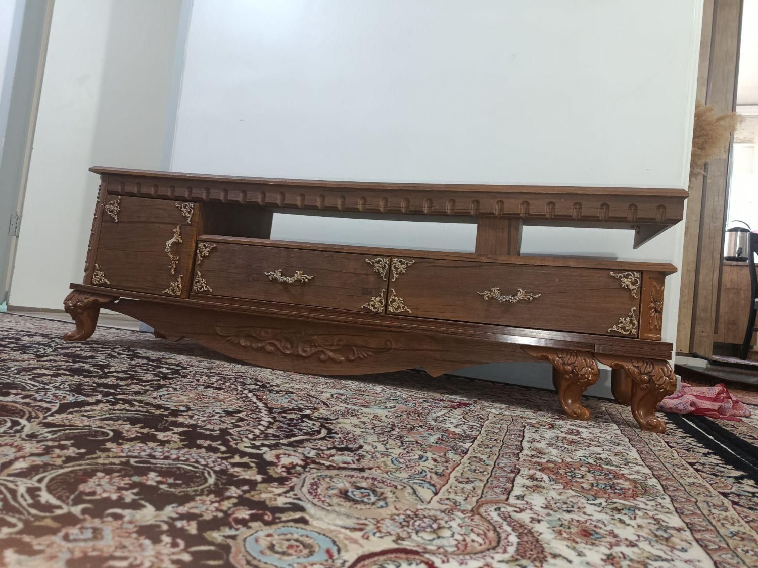 بسیار تمیز و سالم تخفیف جزیی پای معامله|میز تلویزیون|تهران, شوش|دیوار