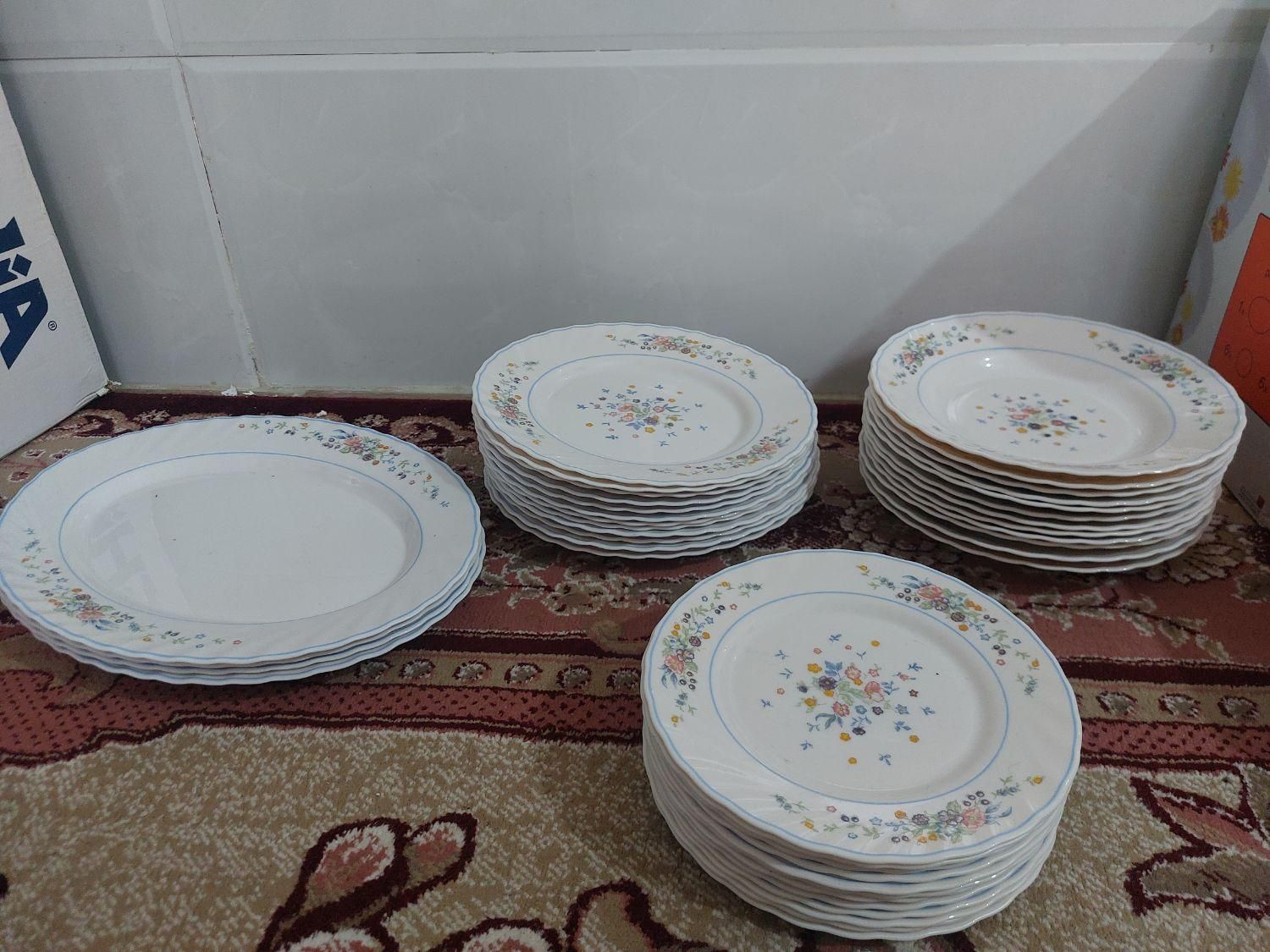 ظروف چینی کاملا نو و سالم ست کامل|اجاق گاز و لوازم برقی پخت‌وپز|بندرعباس, |دیوار