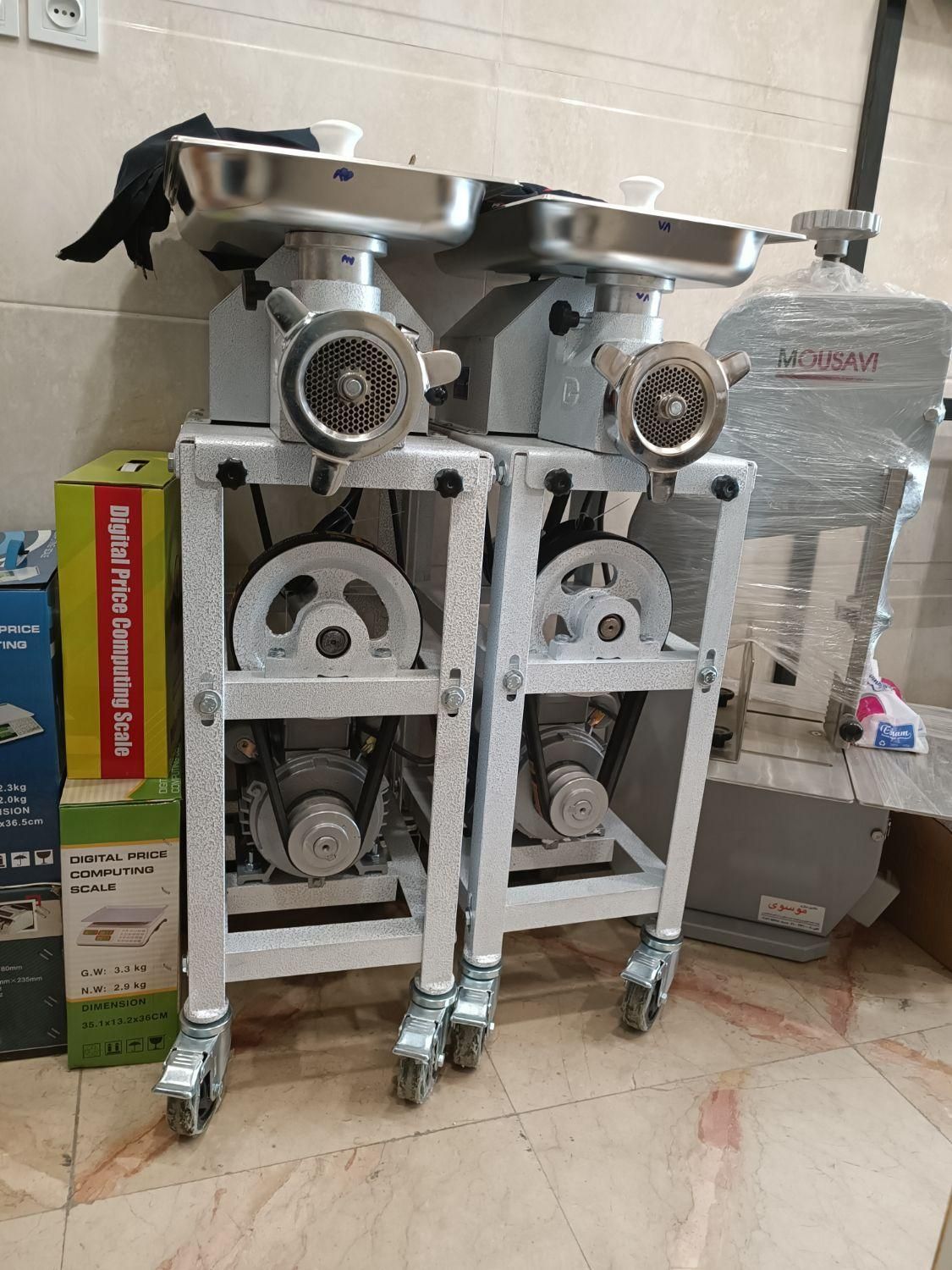 چرخگوشت الکتروکار تسمه ای 32|فروشگاه و مغازه|پاکدشت, خاتون آباد|دیوار