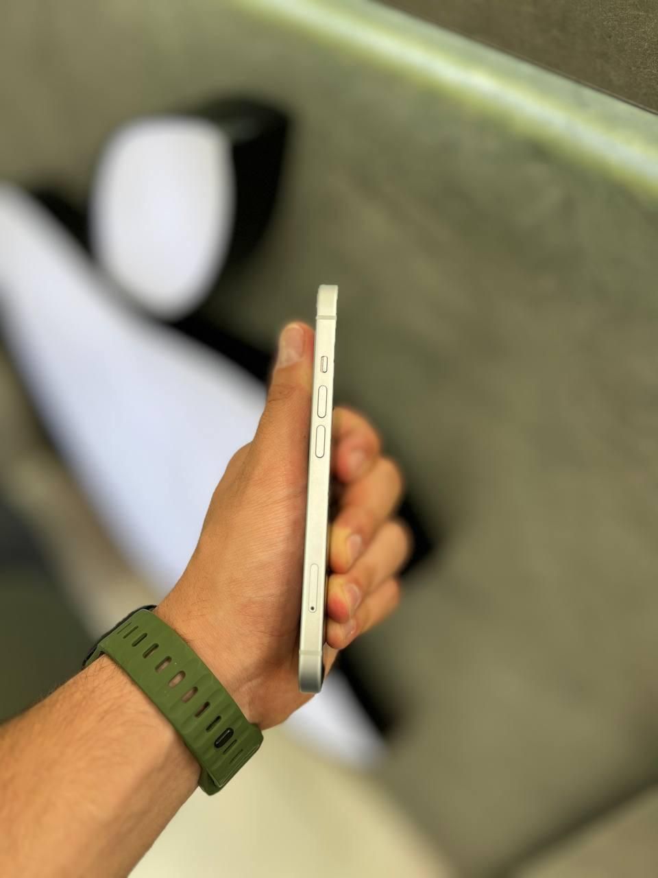 اپل iPhone 15 با حافظهٔ ۱۲۸ گیگابایت|موبایل|کرج, گلشهر|دیوار