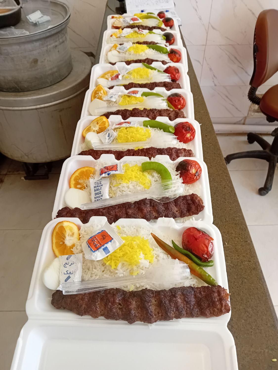 تهیه غذاوبگیروببرپارسیان فقط۱۲۰هزار|خدمات پذیرایی، مراسم|کوهدشت, |دیوار