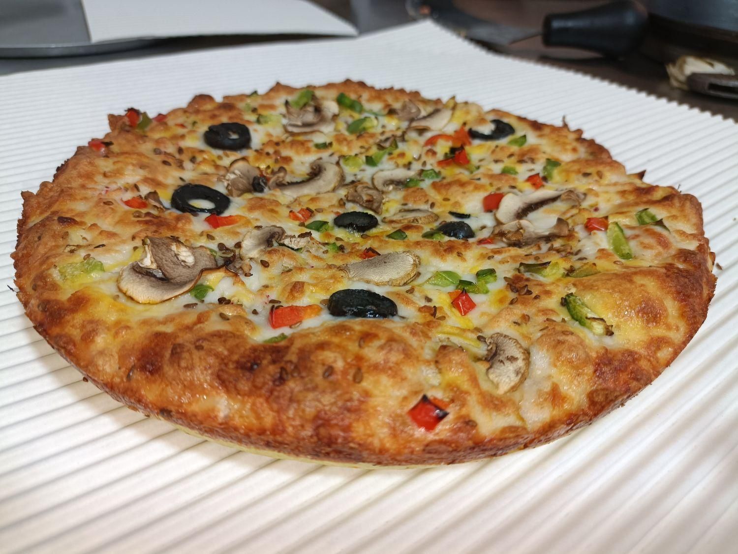 پیتزا پر حجم تک نفره با سیب و نوشابه 149|خوردنی و آشامیدنی|اصفهان, عطار نیشابوری|دیوار