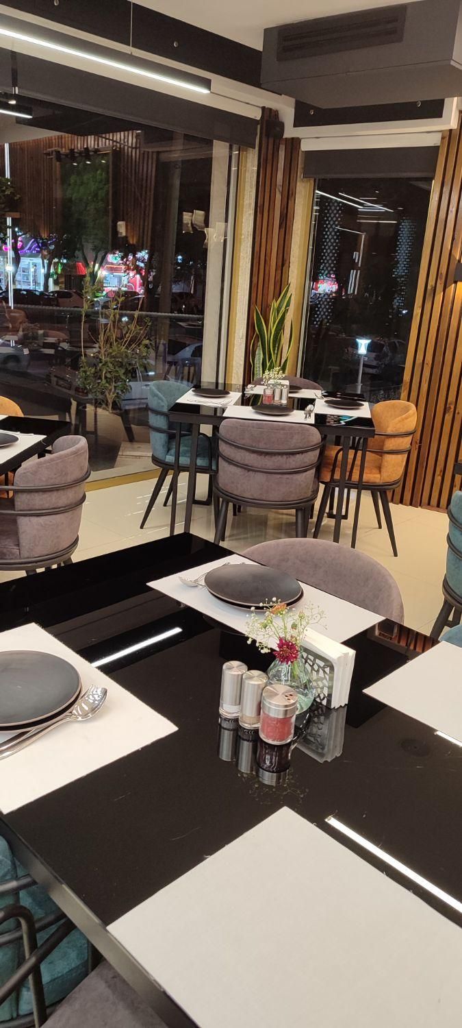 میز و صندلی رستورانی کباب سنتی بناب کافه|کافیشاپ و رستوران|تهران, یافت آباد جنوبی|دیوار